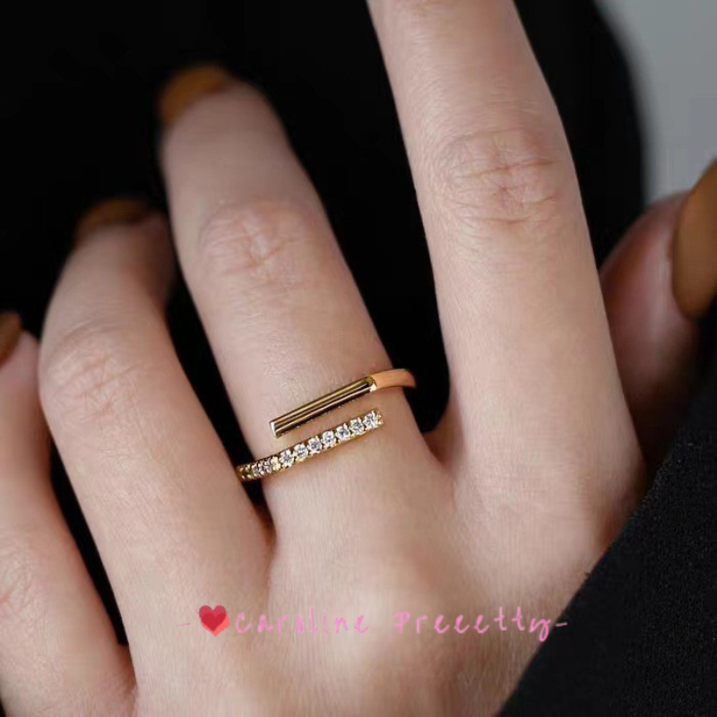 Interlaced micro-inlaid crystal ring