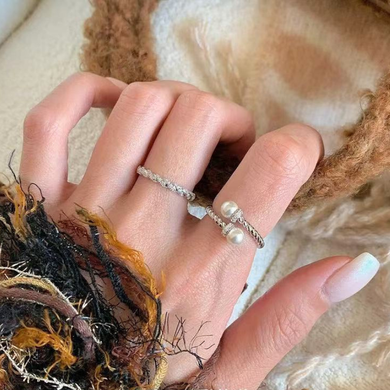 New InS-style pearl ring