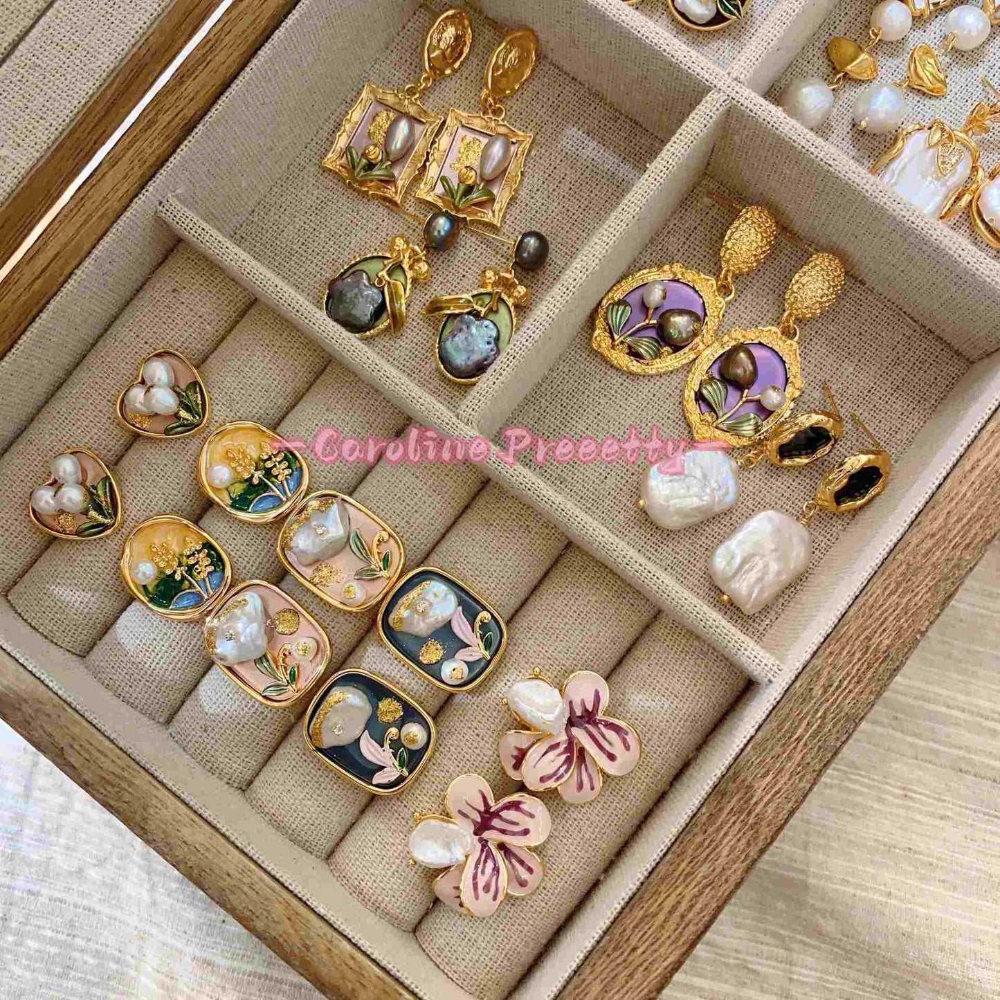 Mid-style Baroque pearl earrings