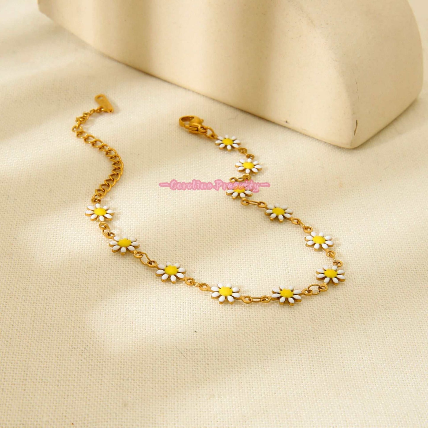 Daisy flower bracelet plated with 18K stainless steel