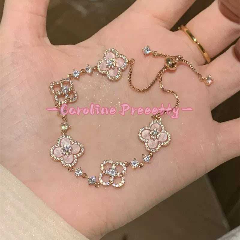 Zircon diamond-shaped clover hollowed-out adjustable bracelet