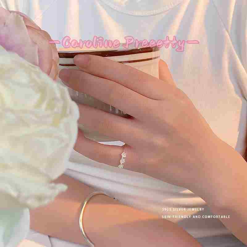 S925 pure silver pure and lovely three-pearl flower ring