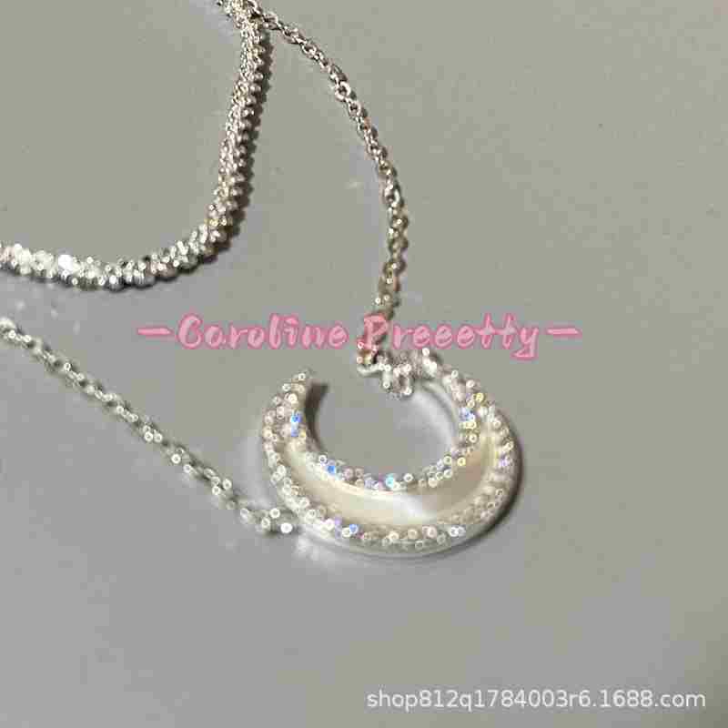 A bright Moon French light luxury deep-sea natural white mother-of-pearl 925 silver Moon necklace