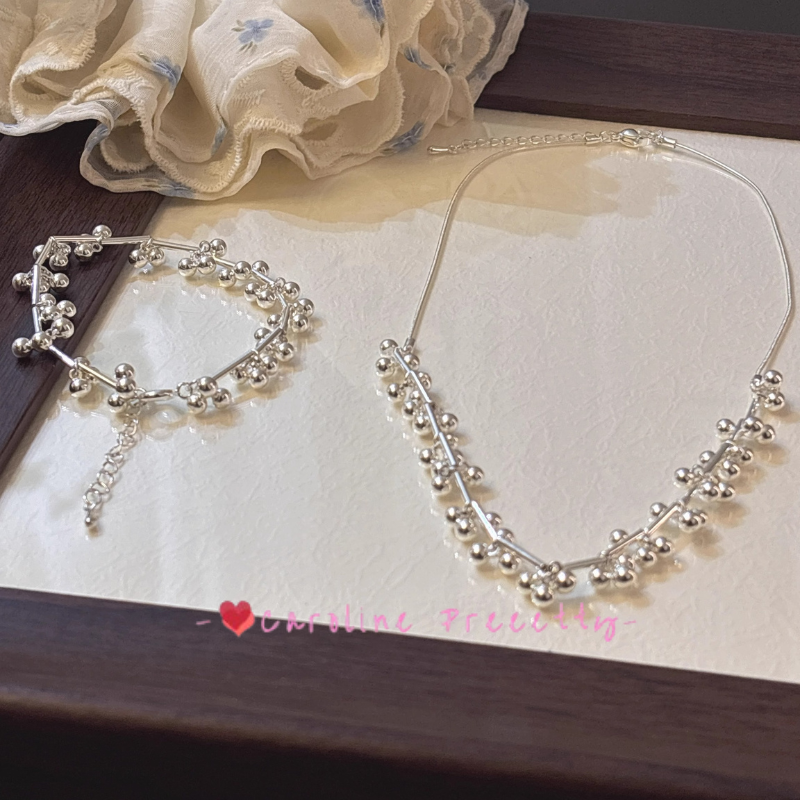 2025 New niche design sense High-end necklace for women, simple and versatile collarbone chain, new ins style collar necklace