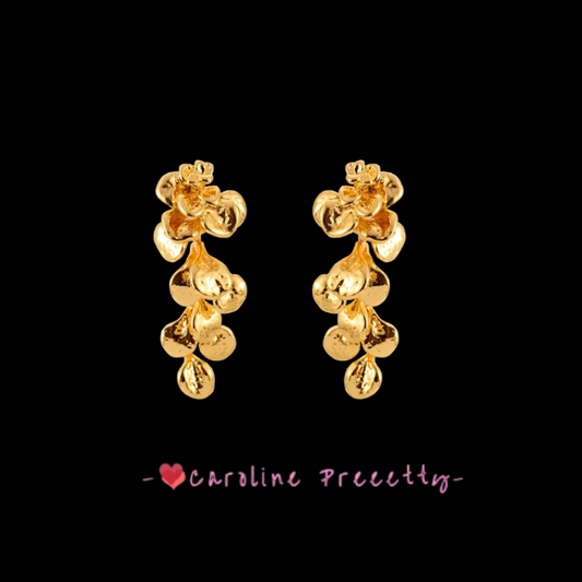 Light luxury and high-end style leaf tassel ear studs, niche design sense, individual, versatile and exquisite earrings