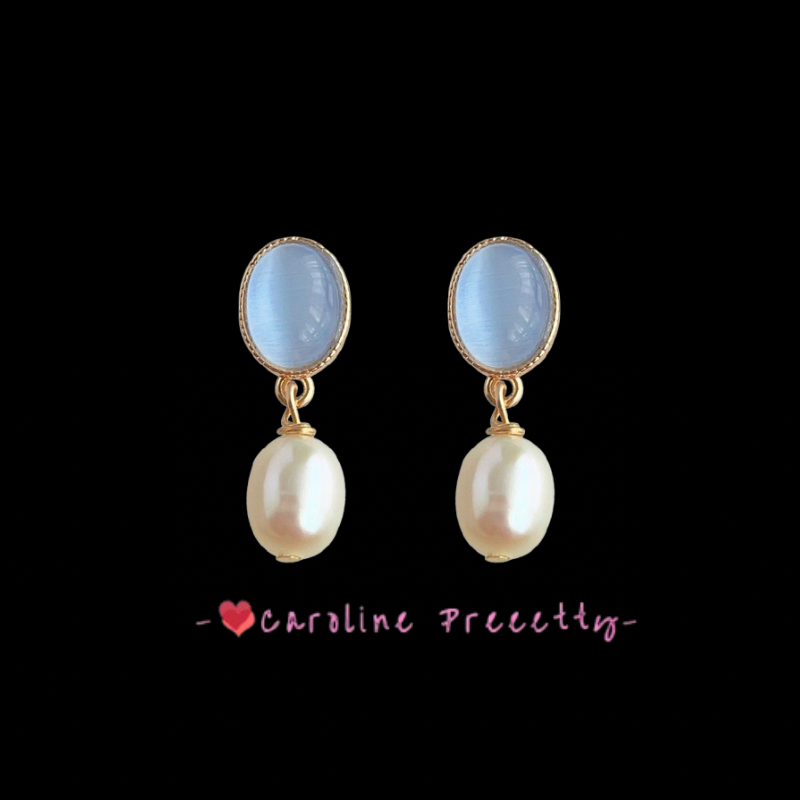 Freshwater pearl French retro glass cat's eye stone handcrafted design, small and simple, commuting 14K plated earrings