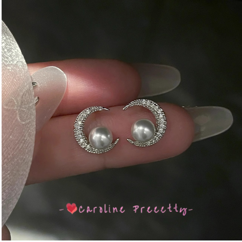 Pearl Light Starry Sky Classic Star and moon Austrilian white pearl earrings, mosquito-repellent coil ear clips, women's ear studs, elegant earrings