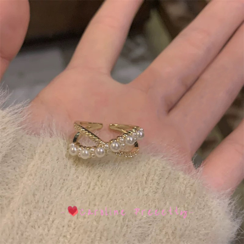 Zirconium-encrusted bright pearl ring