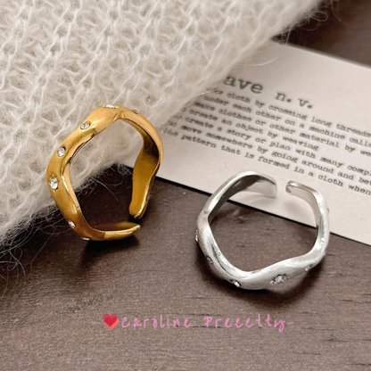 Fashionable brushed wave ring, light luxury, high-end, versatile, individual and elegant ring, retro diamond-encrusted, simple and trendy jewelry
