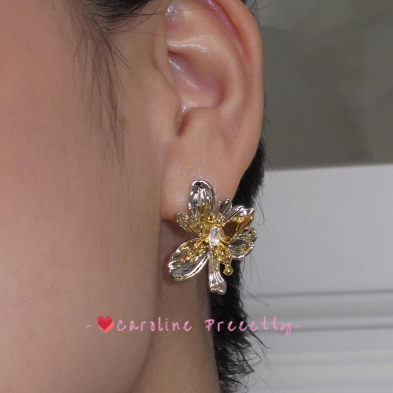 Irregular flower patchwork color-blocking butterfly earrings with a niche design sense, exaggerated and unique stud earrings