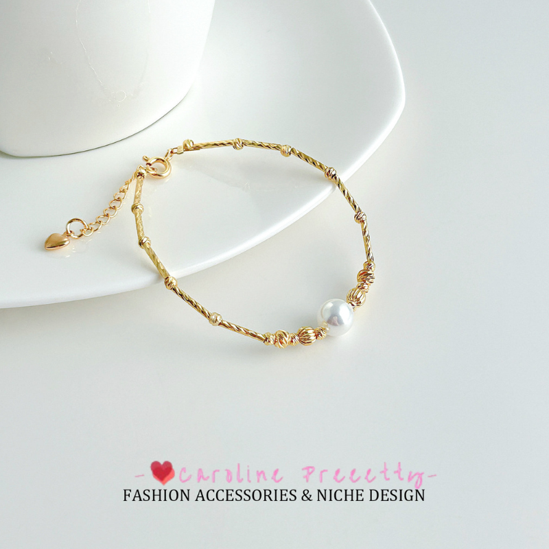 French Aurora Pearl bracelet is a light luxury, exquisite, niche and high-end style bead bracelet with a changing fortune