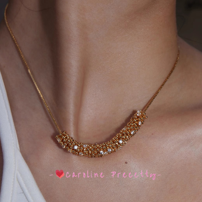 Light luxury style zircon choker necklace is a new best-selling and niche design collarbone chain for women