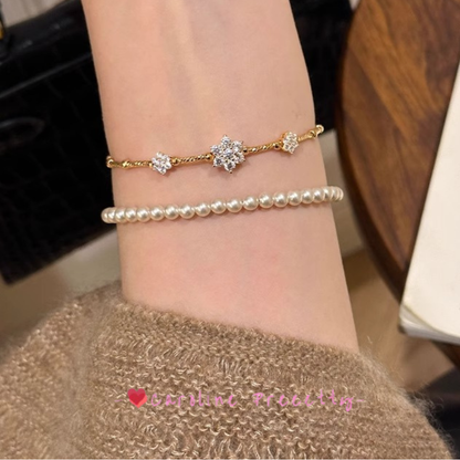 French retro exquisite zircon sparkling flower bracelet