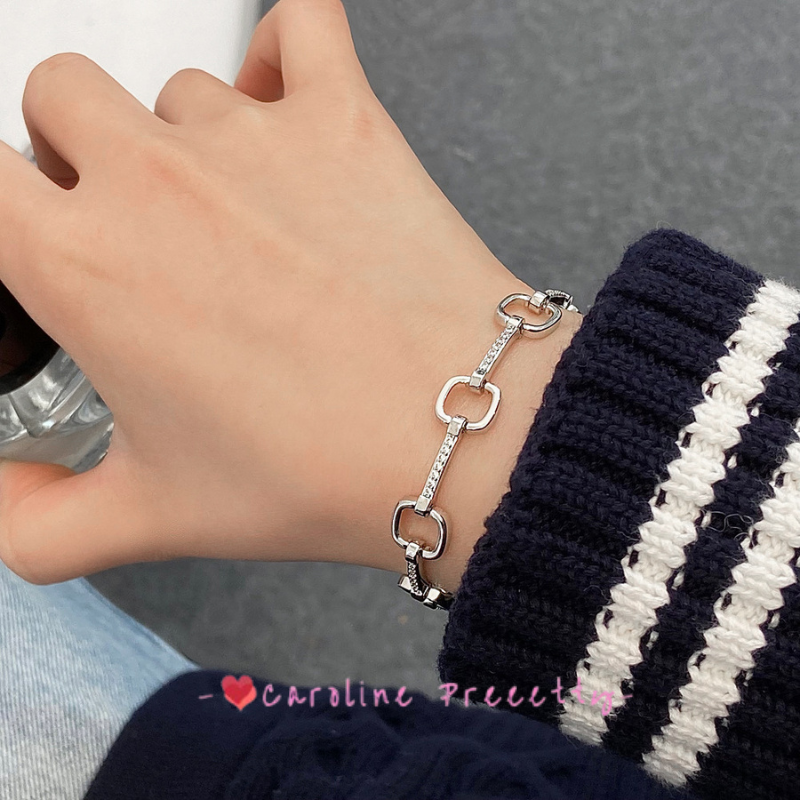 Fashionable and simple bracelet with a high-end feel, slightly inlaid zircon plain chain, light luxury, ins style chain bracelet, cold style jewelry
