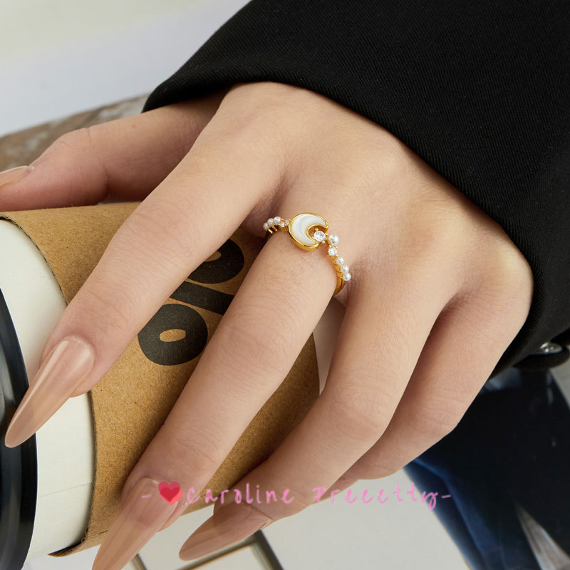 Fashionable, simple, natural shell moon opening ring