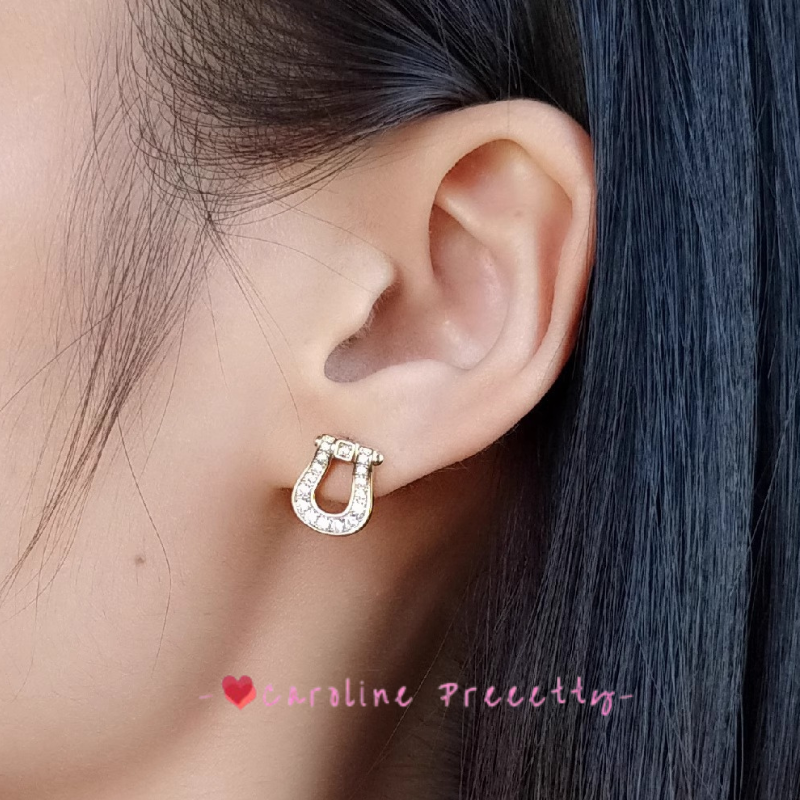 Exquisite horseshoe-shaped stud earrings with diamonds, simple Korean versatile women's fashion earrings, elegant stud earrings