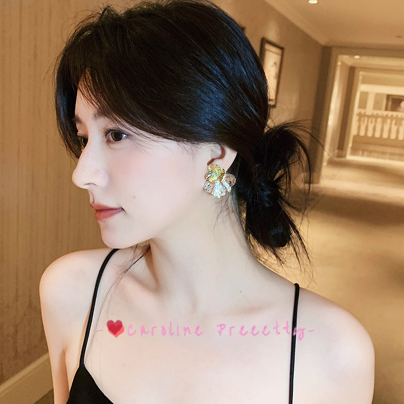 Metal pleated flower stud earrings for women