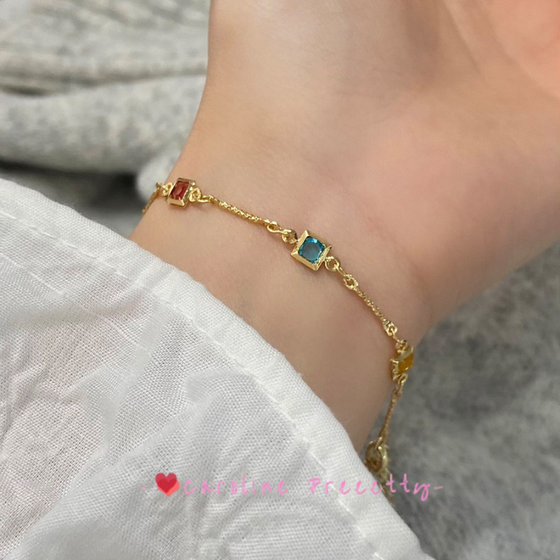 Multi-color gemstone-like metal retro necklace with a feminine charm, a female collarbone chain, and an ins style