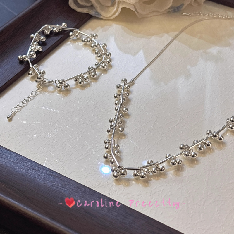 2025 New niche design sense High-end necklace for women, simple and versatile collarbone chain, new ins style collar necklace