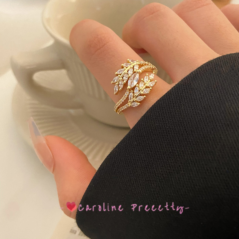 A fashionable and versatile, light luxury, shining zircon leaf adjustable ring, a niche, simple and high-end jewelry for women