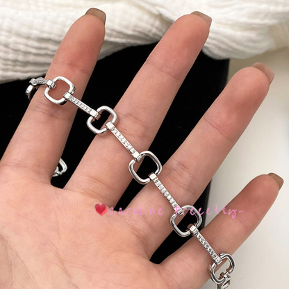 Fashionable and simple bracelet with a high-end feel, slightly inlaid zircon plain chain, light luxury, ins style chain bracelet, cold style jewelry