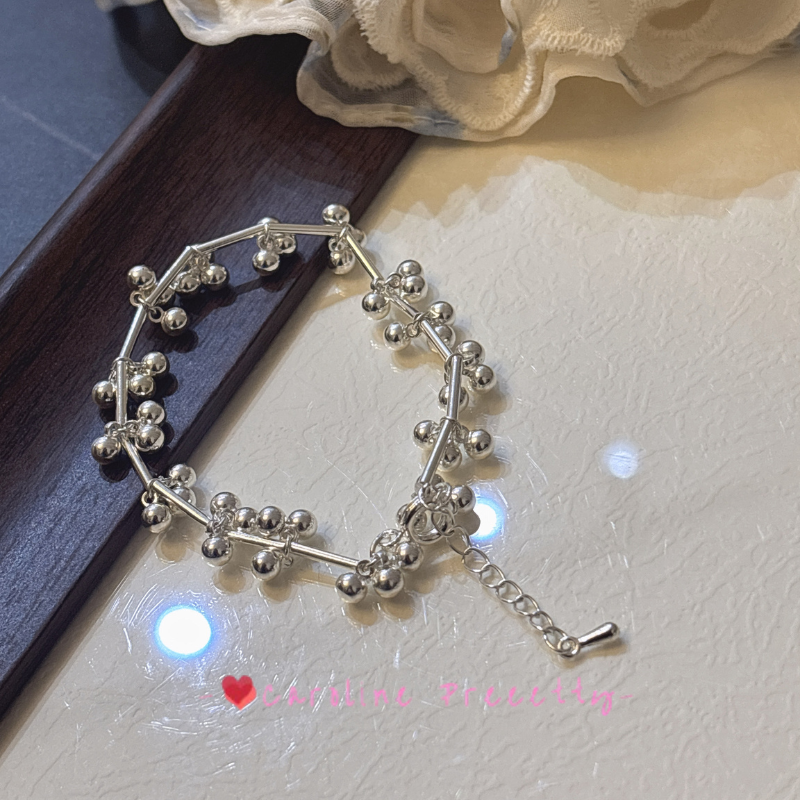 2025 New niche design sense High-end necklace for women, simple and versatile collarbone chain, new ins style collar necklace