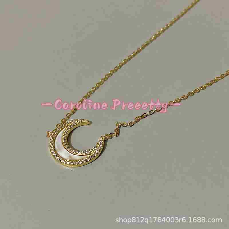 A bright Moon French light luxury deep-sea natural white mother-of-pearl 925 silver Moon necklace